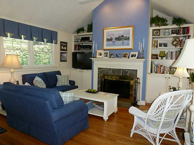 100 Rumstick Road Barrington, RI 02806 - Photo 4 of 20 Den/Family/Great Room.