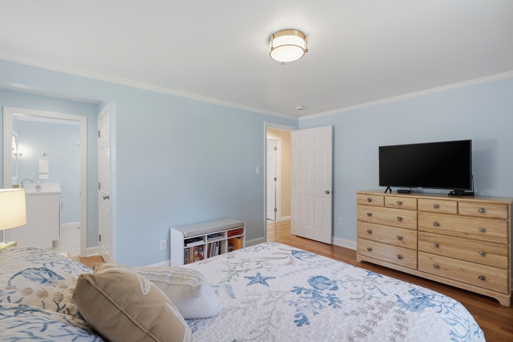 35 Kendrick Road Wakefield, MA 01880 - Photo 11 of 29
