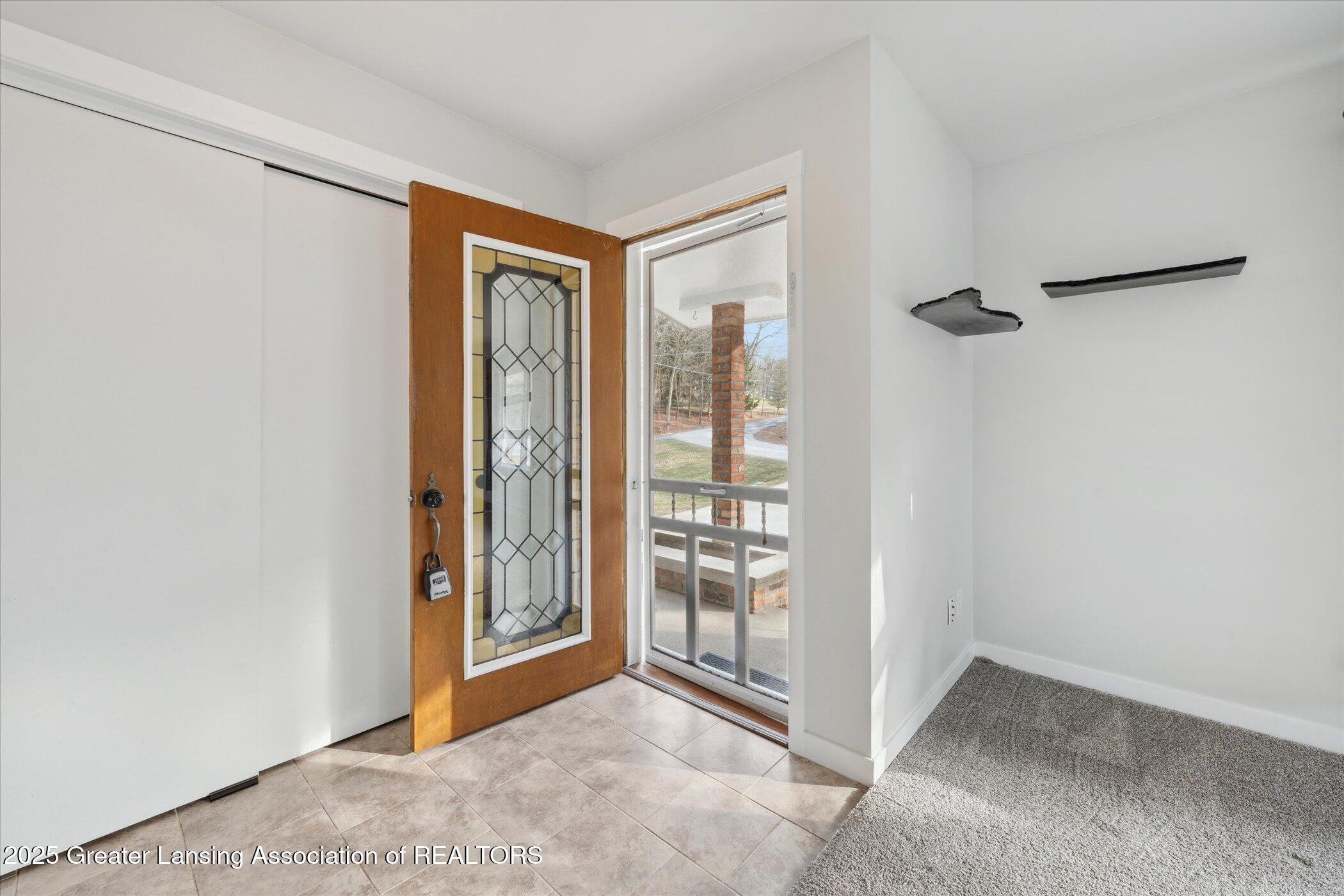 8480 Riverest Drive Portland, MI 48875 - Photo 7 of 48 07-8480-Riverest-Dr-Portland-MI-48875-Wi