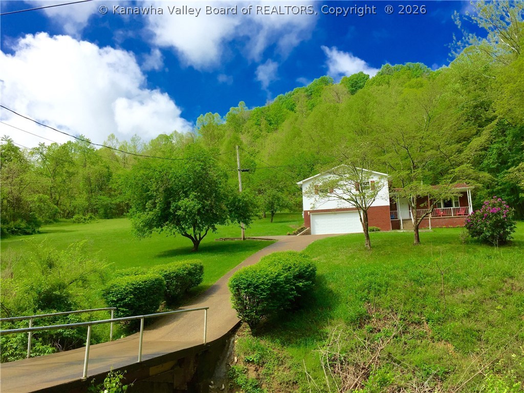 1547 Grapevine Road Charleston, WV 25320 - Photo 2 of 18 Gallery Image 2