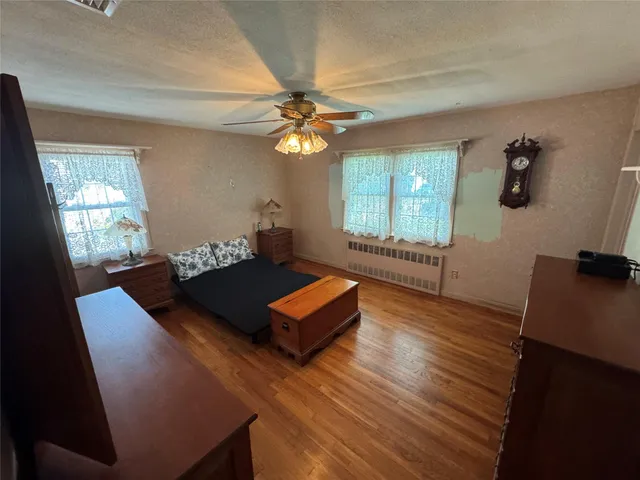 $760,000 | 3203 Poplar Place, Wantagh, NY 11793