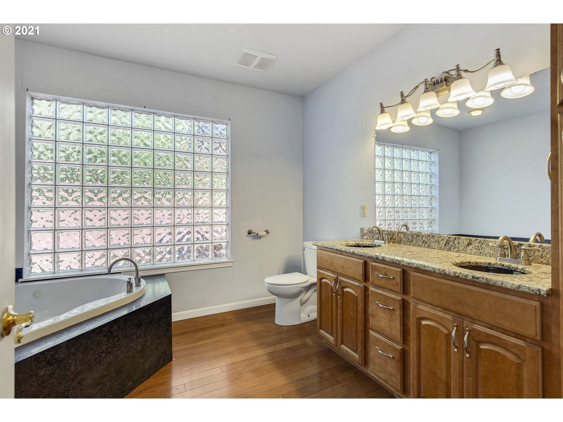 286 Southwest Oak Street Dallas, OR 97338 - Photo 20 of 30 Gallery Image 20