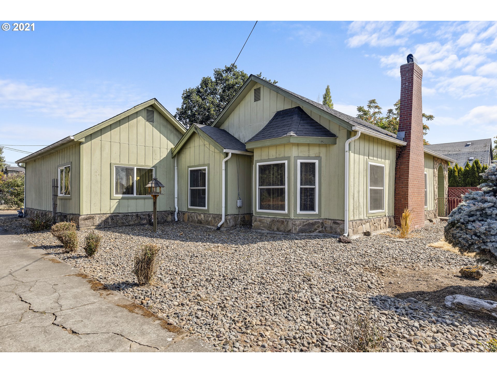 286 Southwest Oak Street Dallas, OR 97338 - Photo 4 of 30 Gallery Image 4