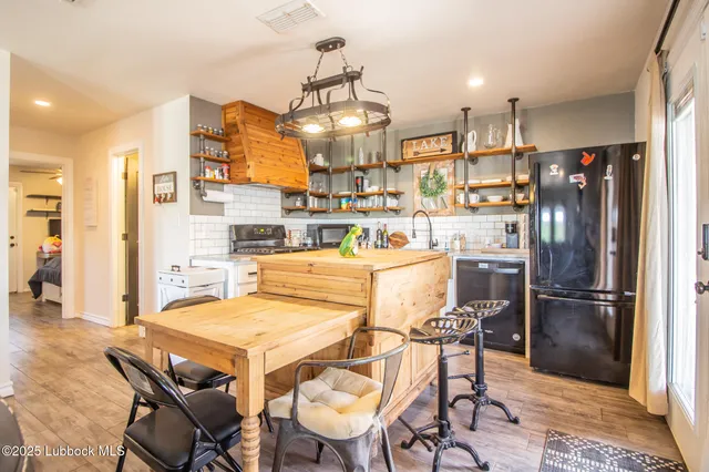 $474,000 | 119 Pony Express Trail, Lubbock, TX 79404