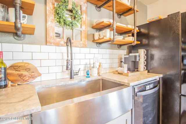 $474,000 | 119 Pony Express Trail, Lubbock, TX 79404