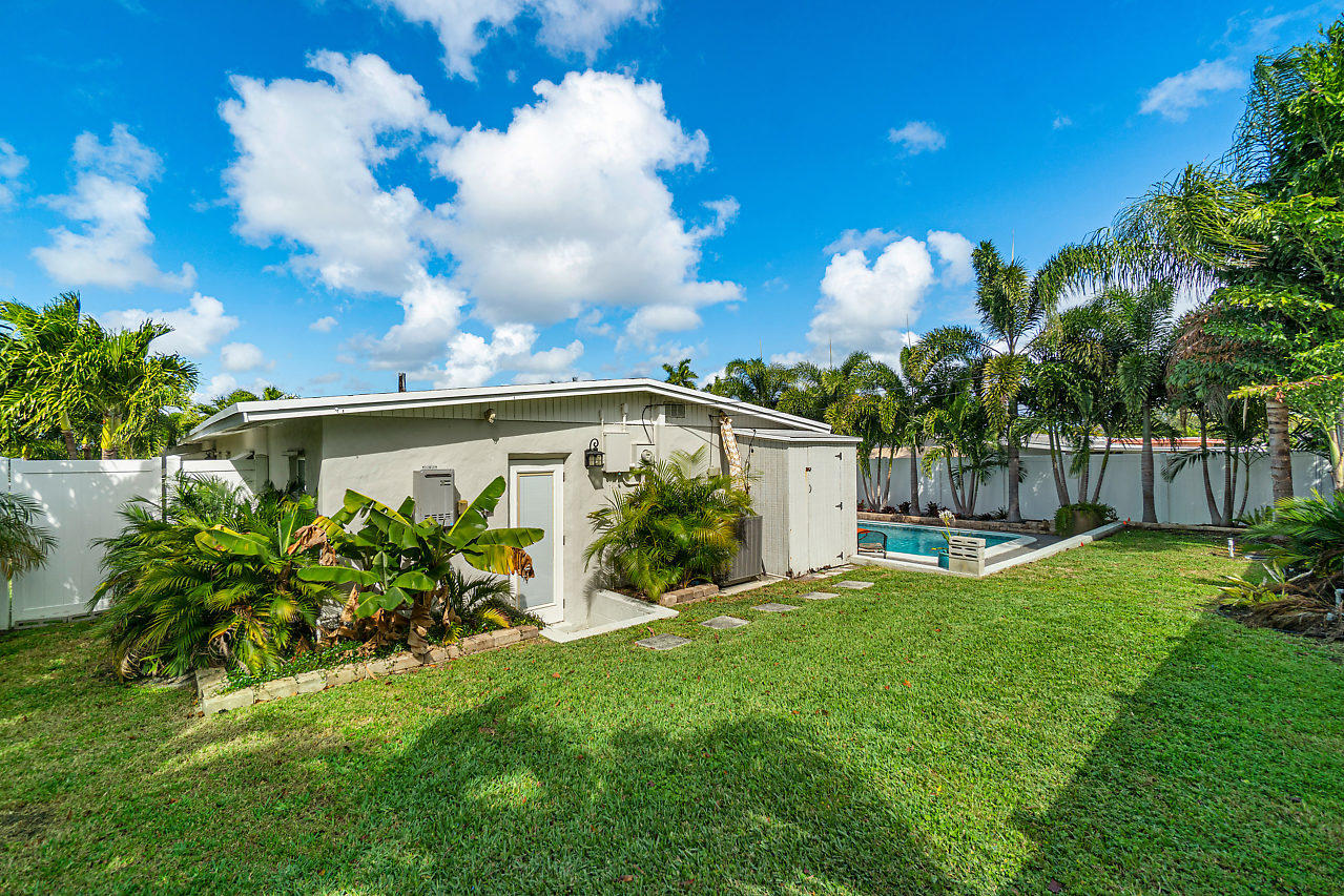 1502 High Ridge Road Lake Worth Beach, FL 33461 - Photo 26 of 41 025-1502HighRidgeRd-LakeWorth-FL-small