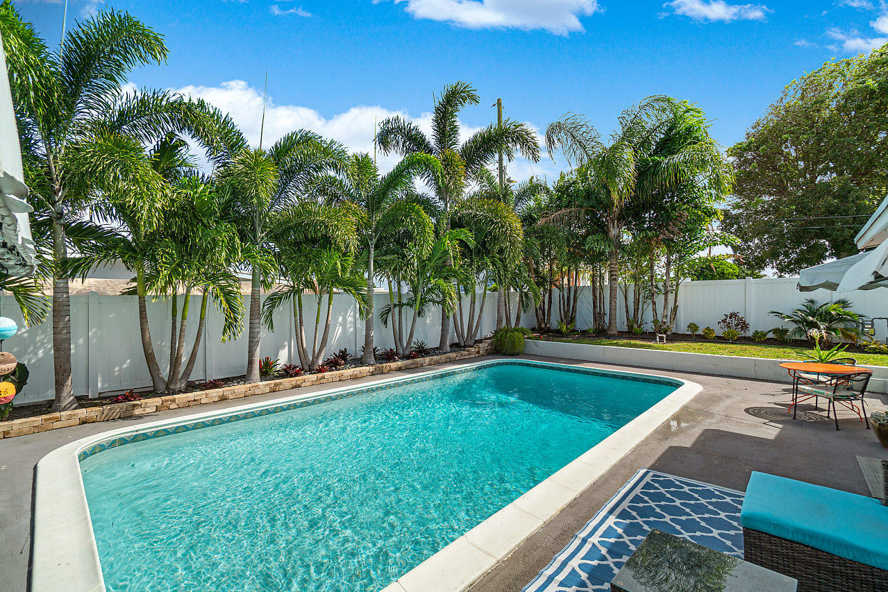 1502 High Ridge Road Lake Worth Beach, FL 33461 - Photo 27 of 41 026-1502HighRidgeRd-LakeWorth-FL-small