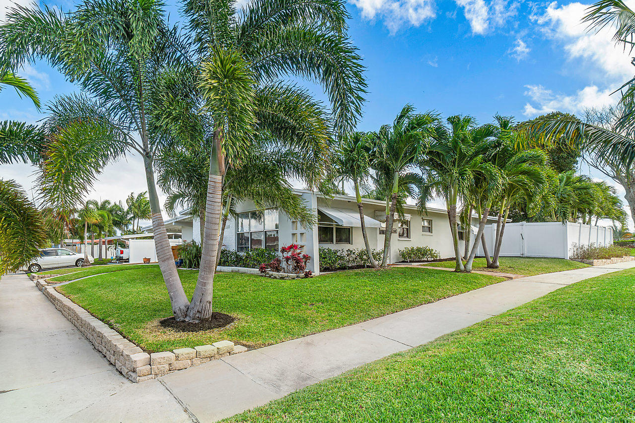 1502 High Ridge Road Lake Worth Beach, FL 33461 - Photo 3 of 41 001-1502HighRidgeRd-LakeWorth-FL-small