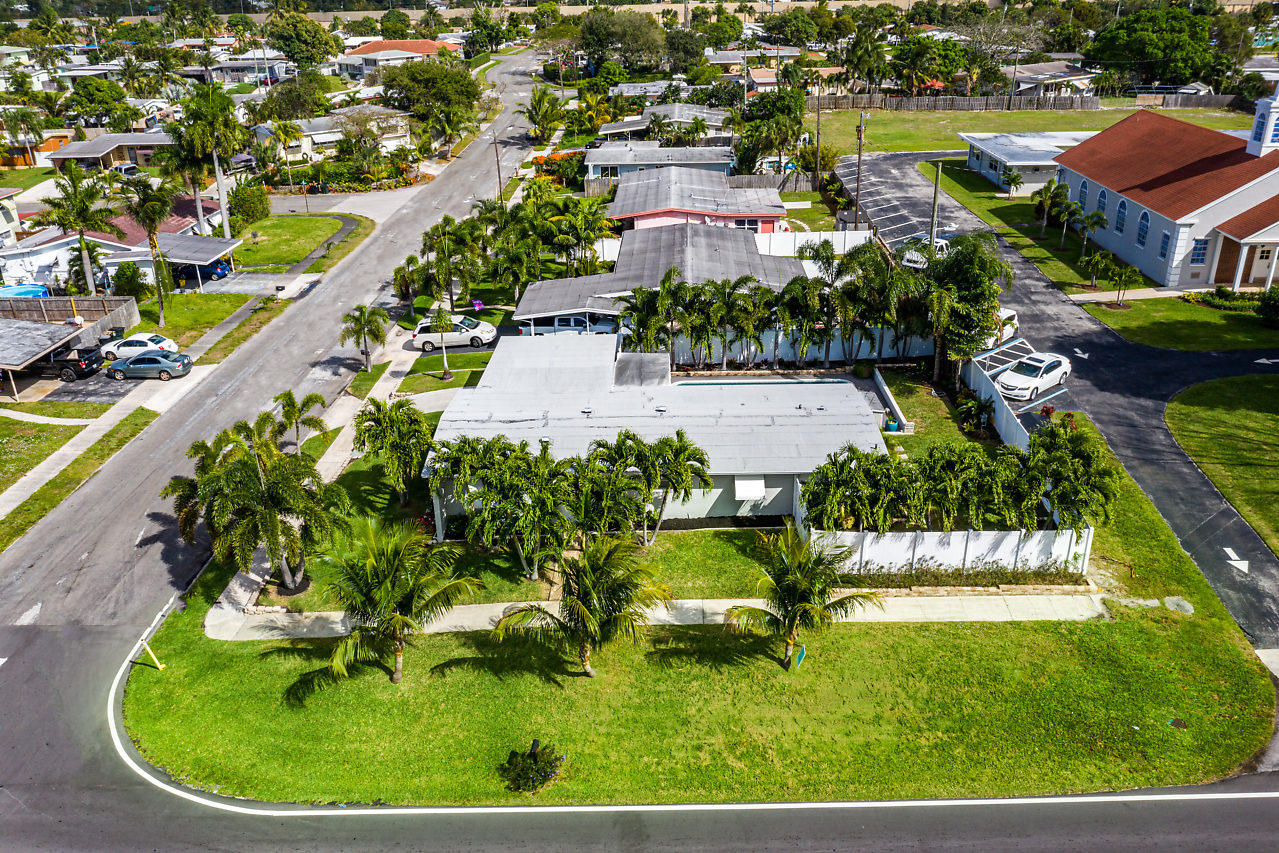 1502 High Ridge Road Lake Worth Beach, FL 33461 - Photo 35 of 41 034-1502HighRidgeRd-LakeWorth-FL-small