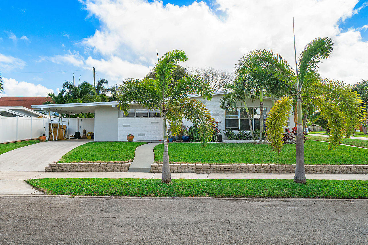 1502 High Ridge Road Lake Worth Beach, FL 33461 - Photo 4 of 41 003-1502HighRidgeRd-LakeWorth-FL-small