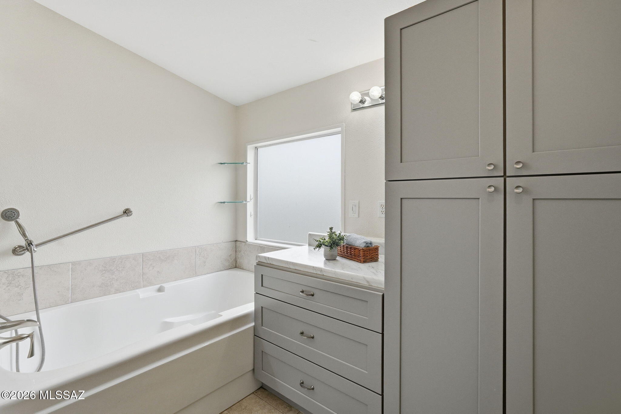 7716 West Sahuarita Road Vail, AZ 85641 - Photo 22 of 51 Primary Bathroom