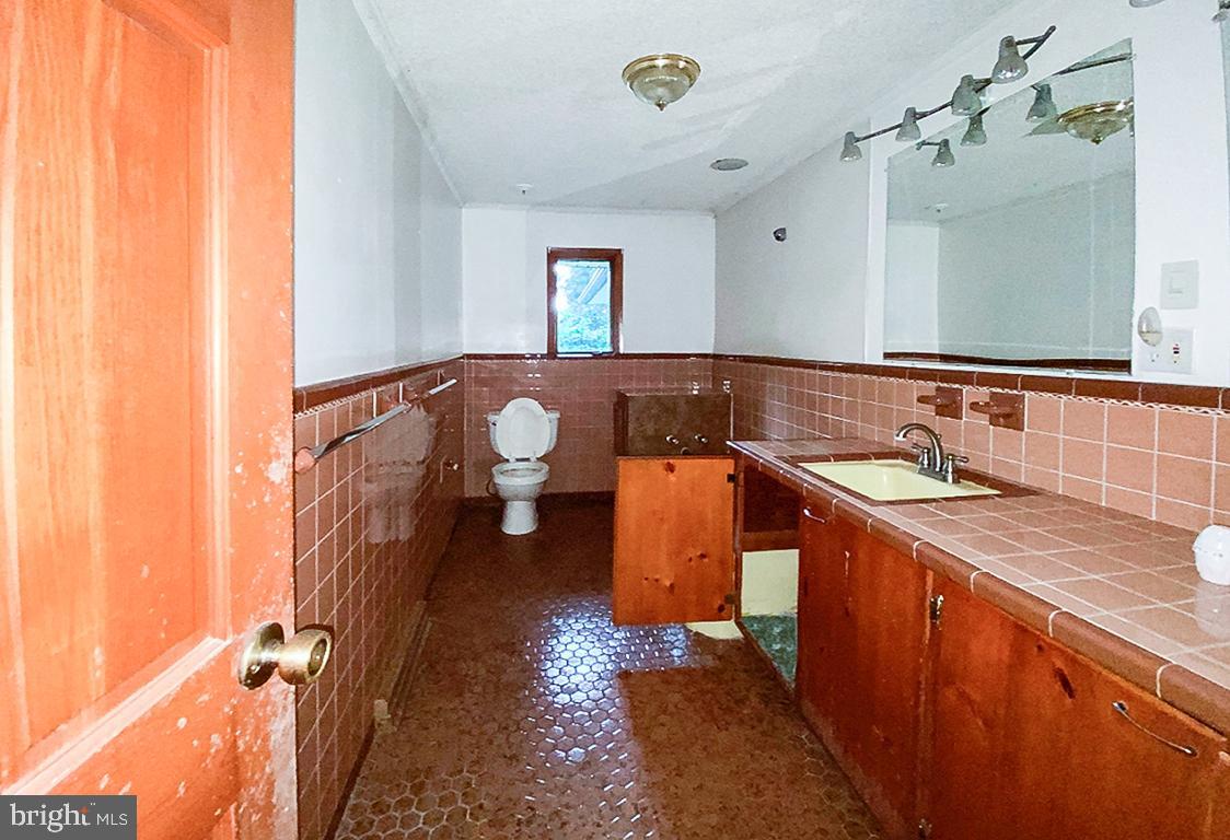 89 Flocktown Road Long Valley, NJ 07853 - Photo 16 of 25