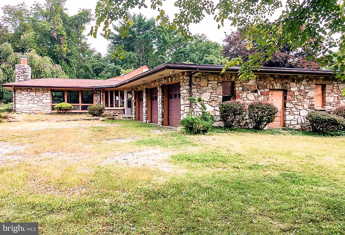 89 Flocktown Road Long Valley, NJ 07853 - Photo 2 of 25