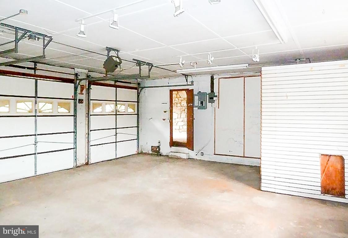 89 Flocktown Road Long Valley, NJ 07853 - Photo 21 of 25