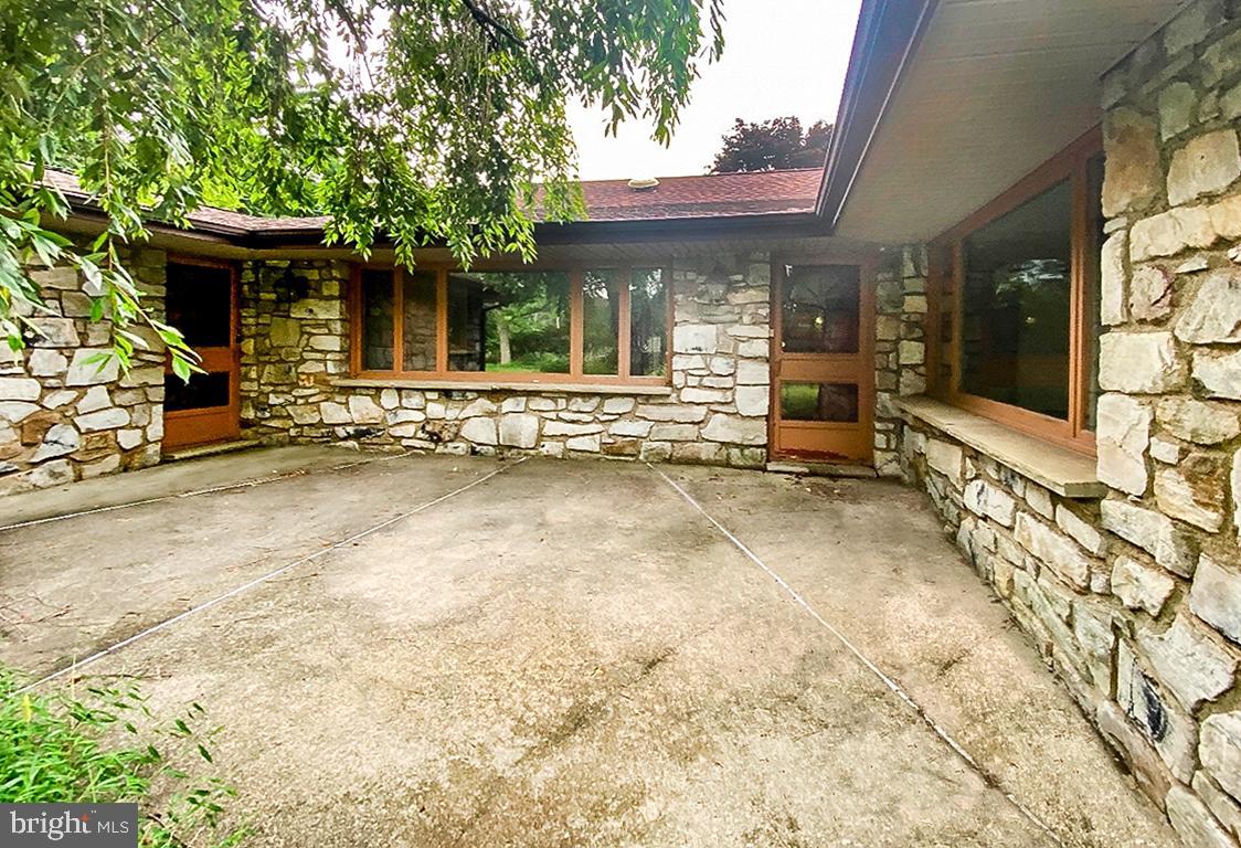 89 Flocktown Road Long Valley, NJ 07853 - Photo 5 of 25