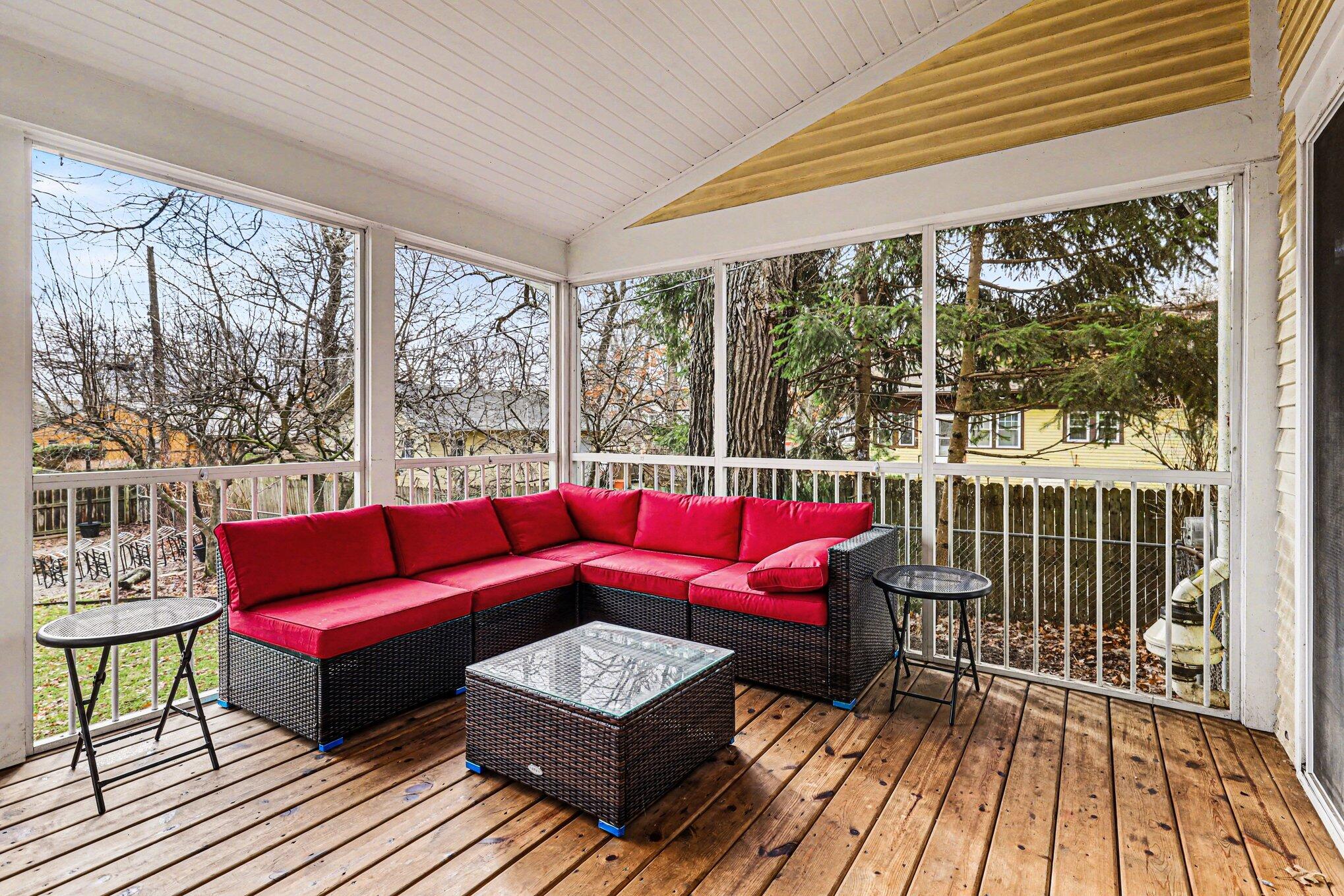 2520 Roys Avenue Southwest Wyoming, MI 49519 - Photo 11 of 32 Screened In Porch