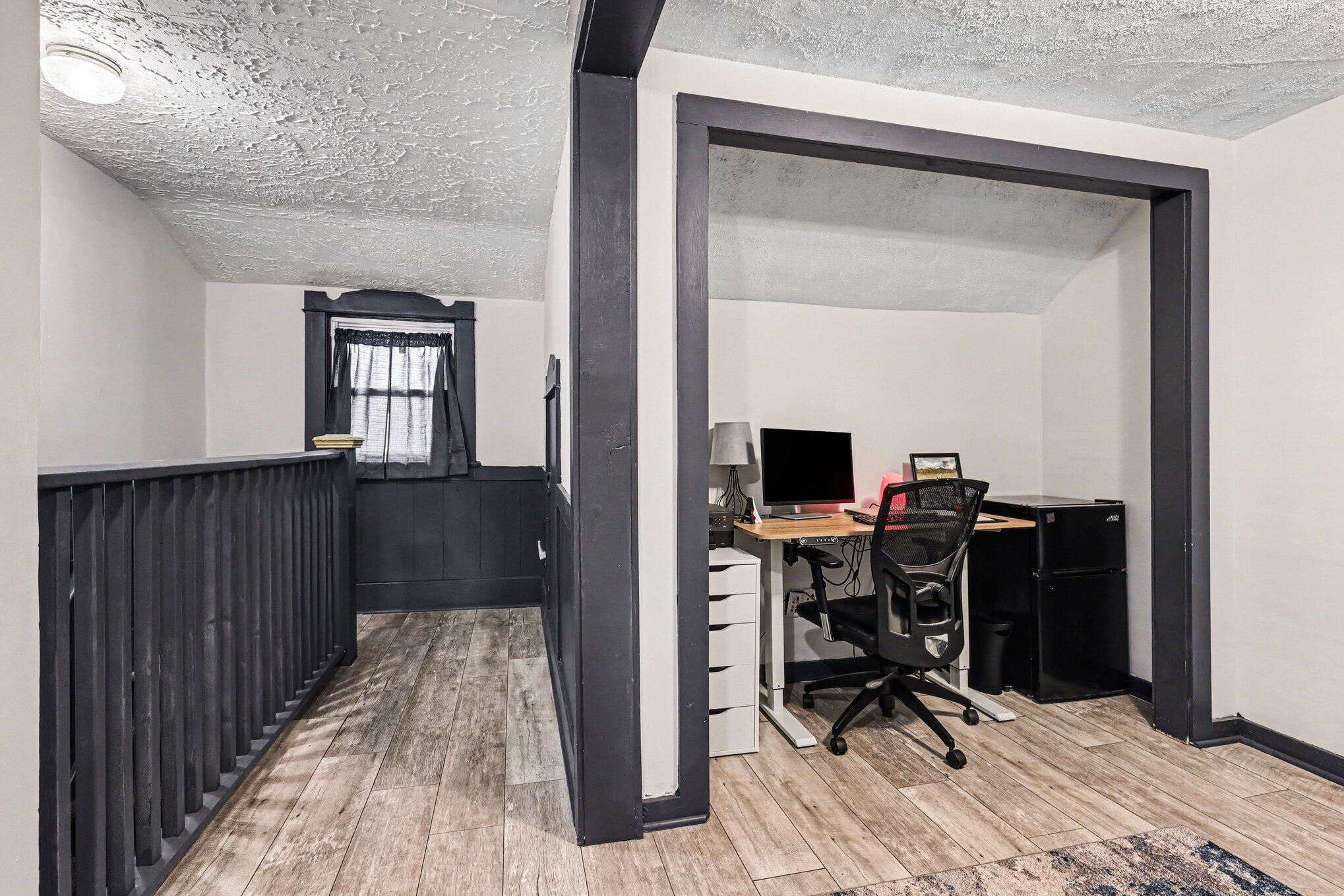 2520 Roys Avenue Southwest Wyoming, MI 49519 - Photo 20 of 32 Office/Flex Space-Upper Level