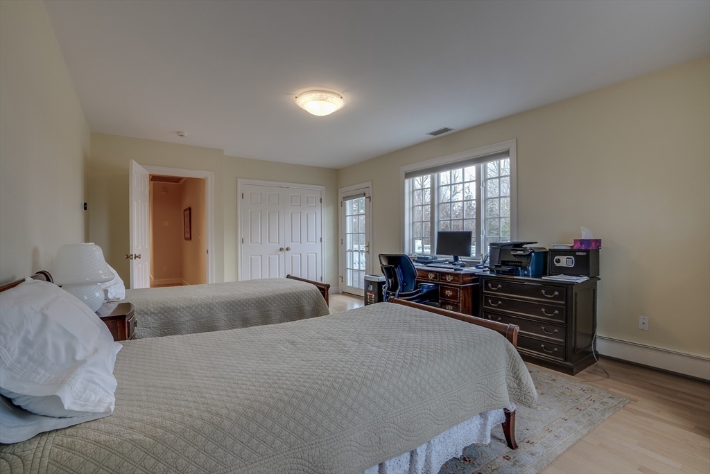 286 Shadyside Avenue Concord, MA 01742 - Photo 17 of 35 a bedroom with a bed and a window