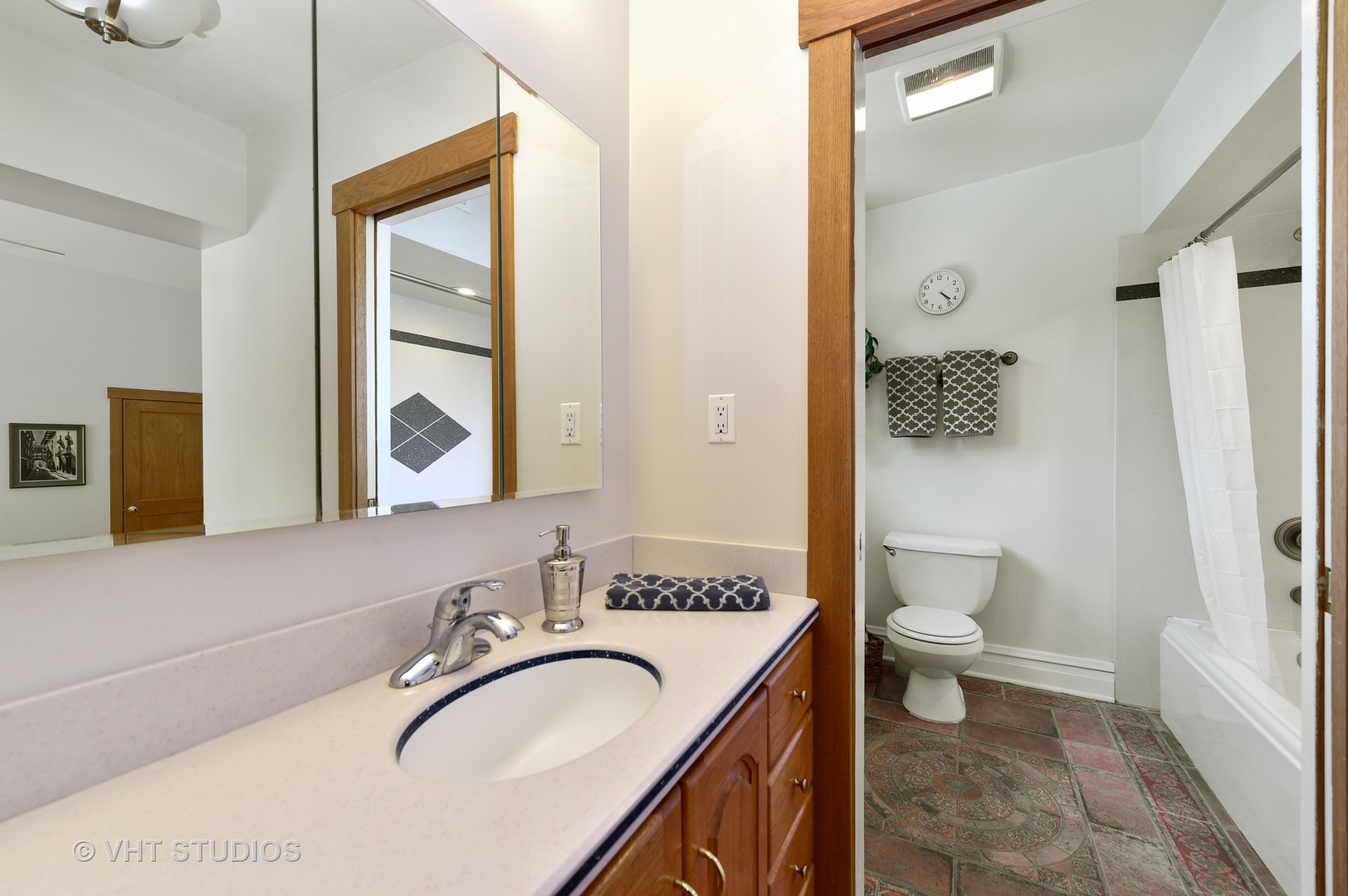 278 Northwood Road Riverside, IL 60546 - Photo 16 of 40