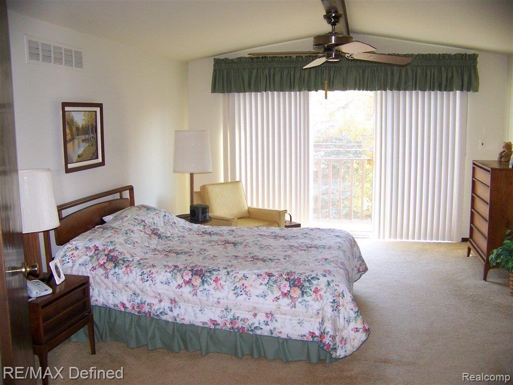 1771 Crooks Road Rochester, MI 48309 - Photo 10 of 14 1771 Crooks 010.jpg