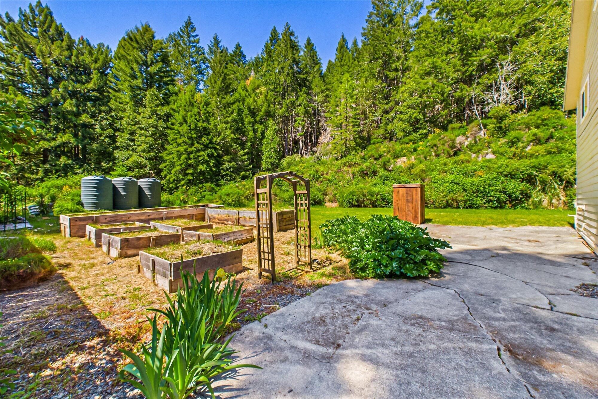 655 Gibson Creek Road Whitethorn, CA 95589 - Photo 53 of 60