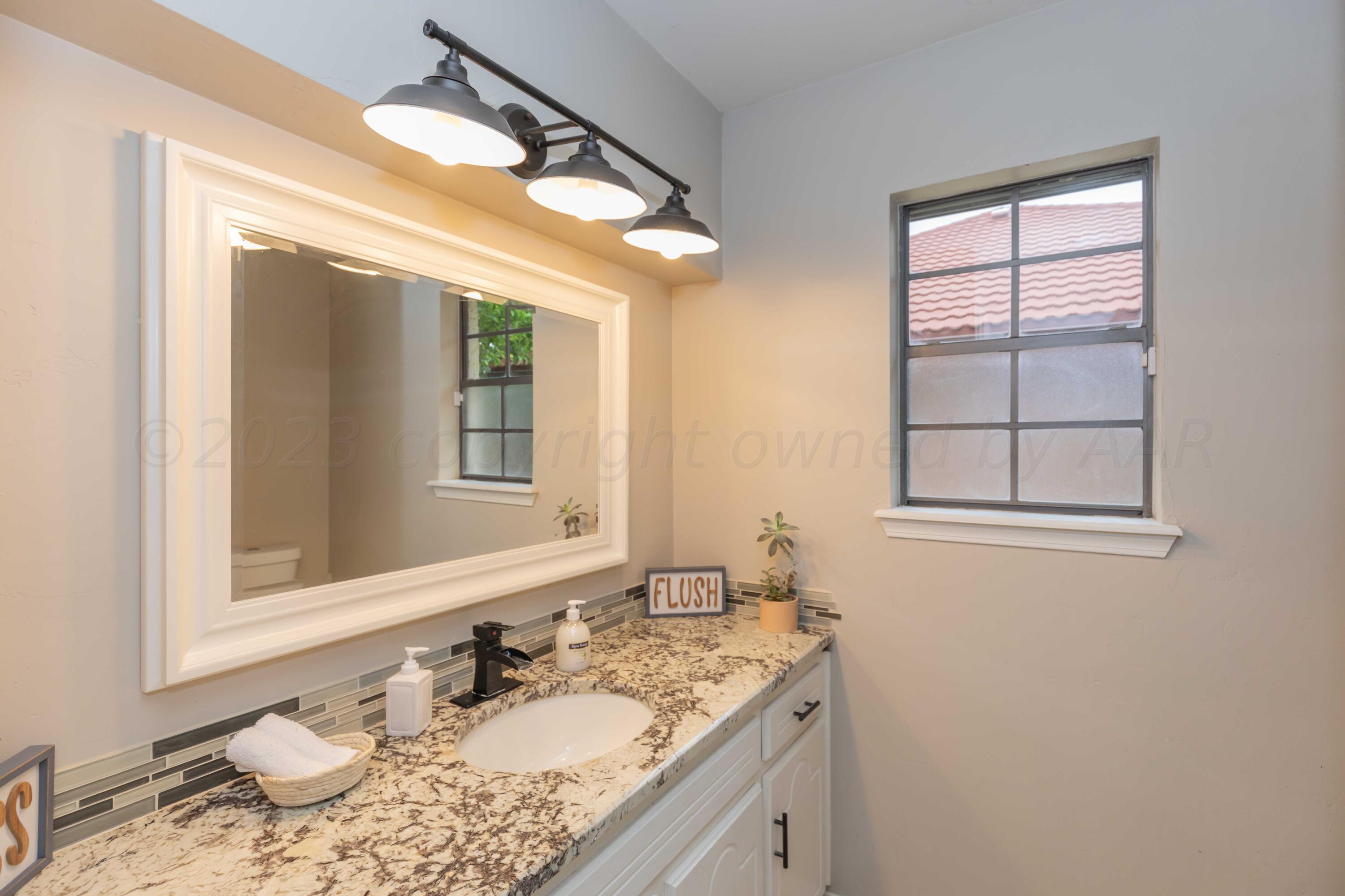 6211 Bayswater Road Amarillo, TX 79109 - Photo 27 of 43 BATHROOM 2 VIEW 2