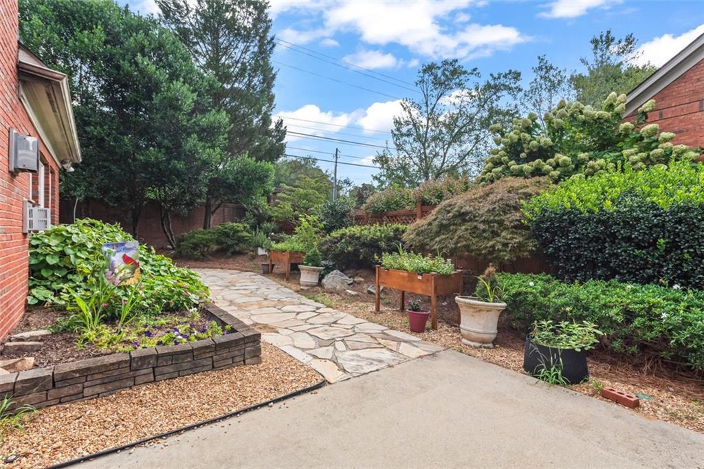 4751 Rosebrook Place Southeast Atlanta, GA 30339 - Photo 53 of 59 a view of a backyard with sitting area