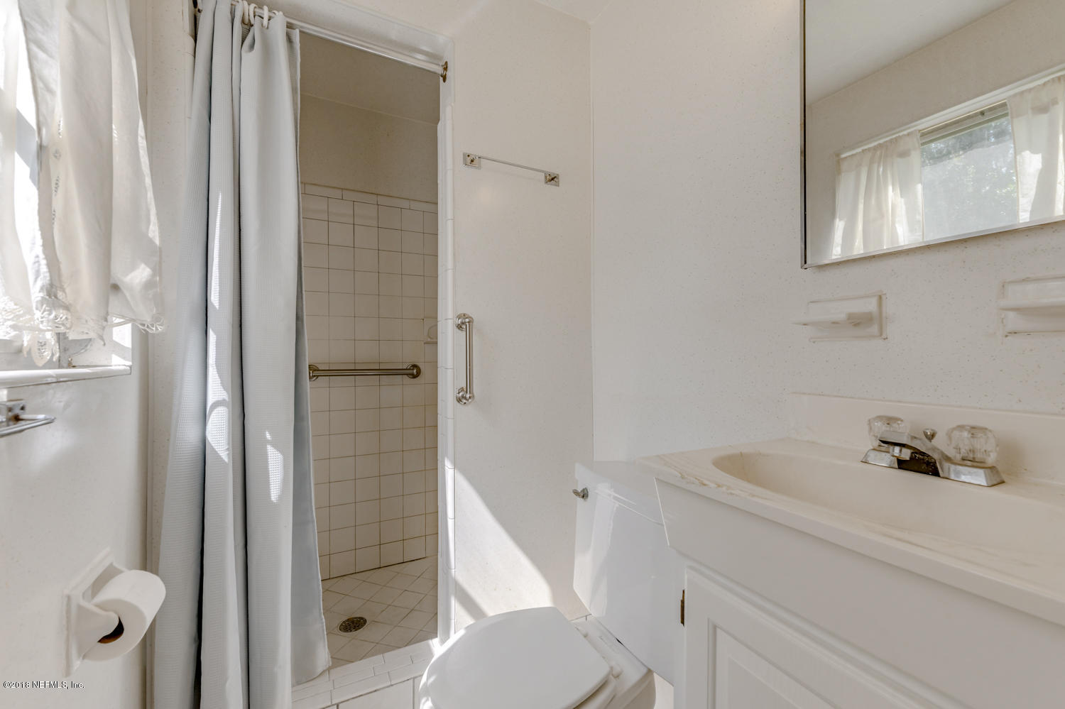 2741 Sunnybrook Road Jacksonville, FL 32216 - Photo 20 of 40 Master Bath