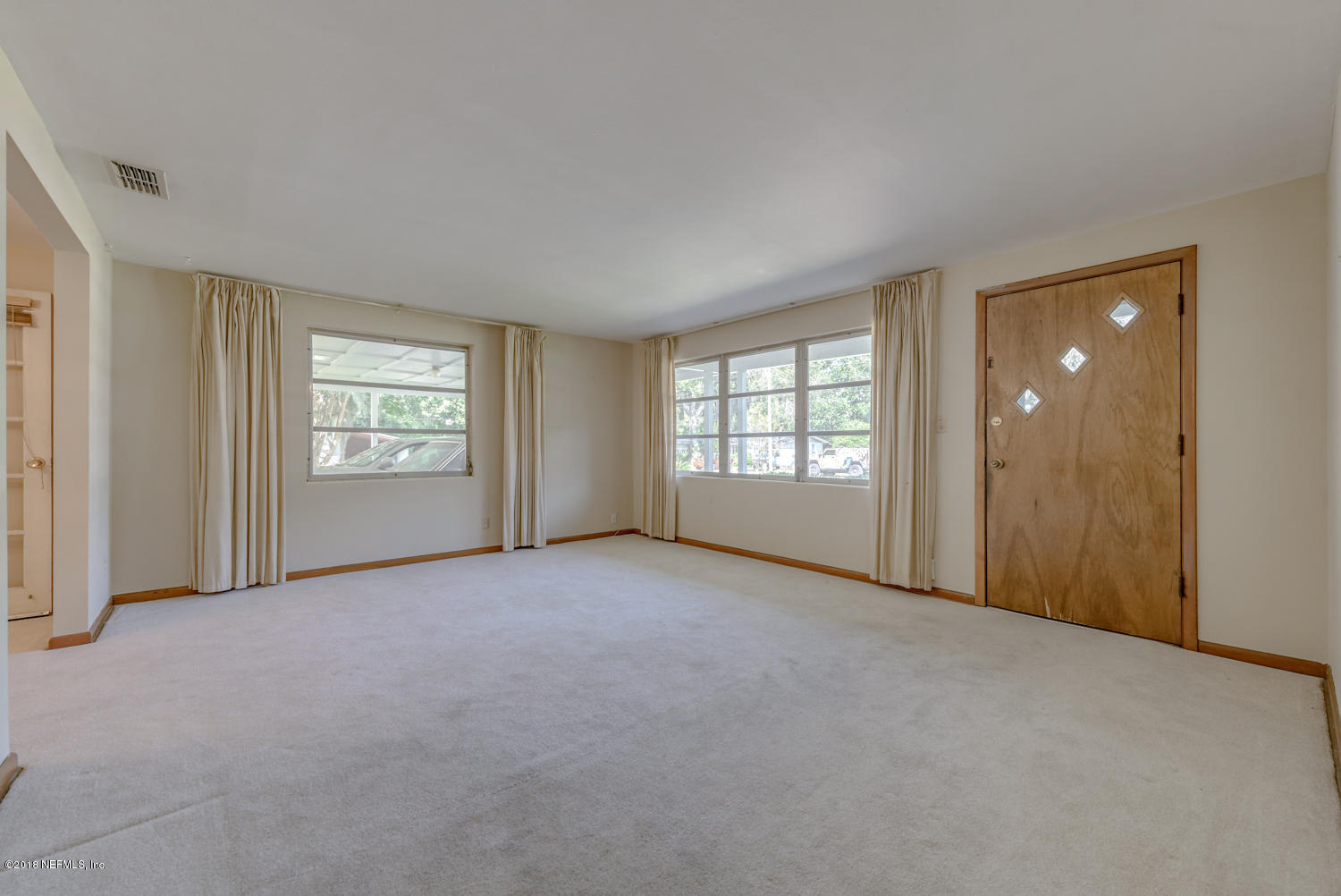 2741 Sunnybrook Road Jacksonville, FL 32216 - Photo 8 of 40 Gathering Room