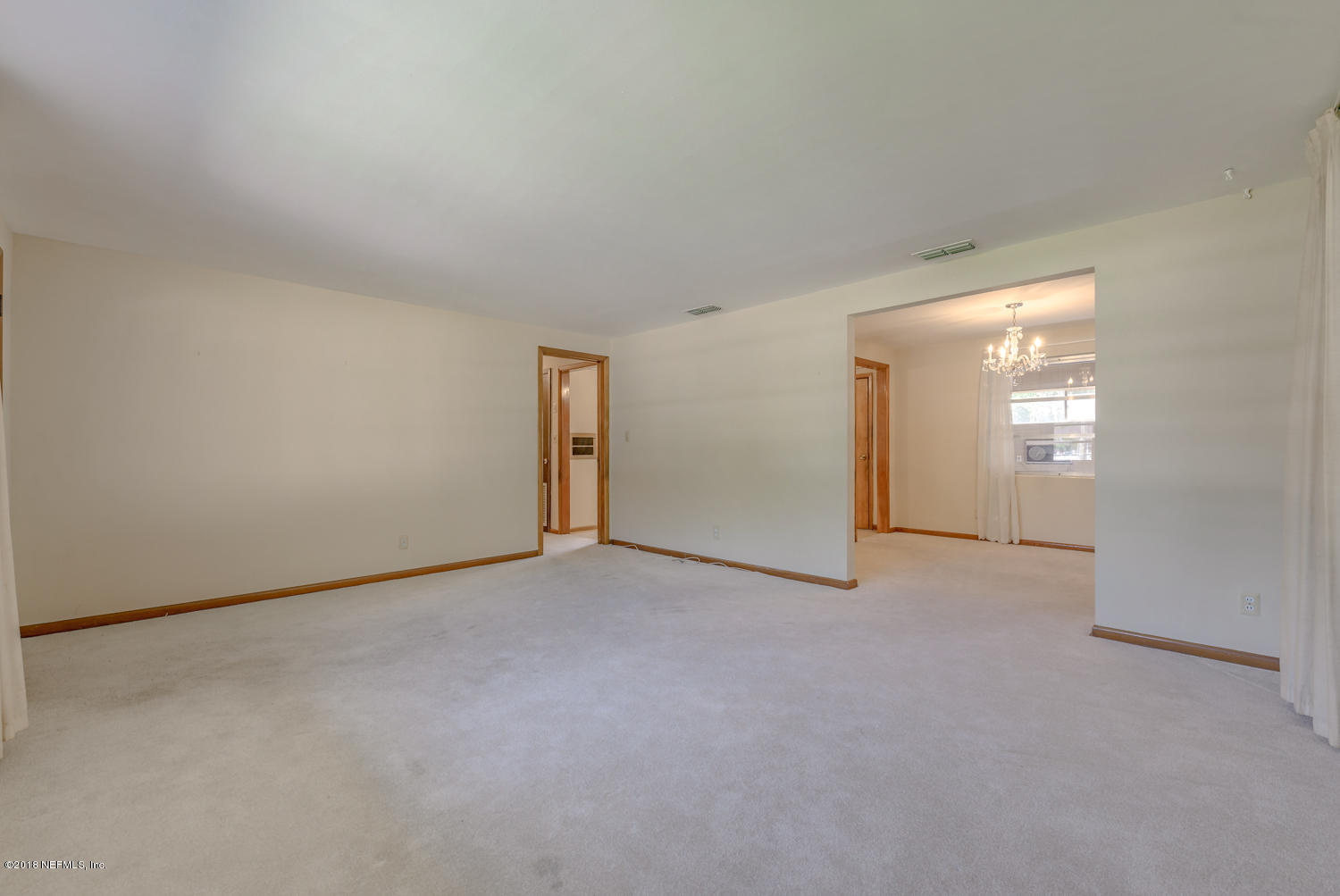 2741 Sunnybrook Road Jacksonville, FL 32216 - Photo 9 of 40 Gathering Room