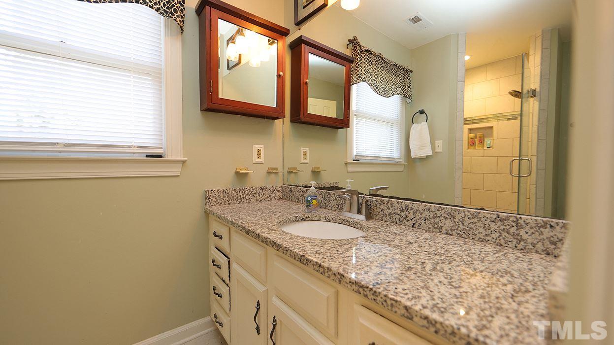 812 Temple Street Raleigh, NC 27609 - Photo 17 of 23 Gallery Image 17