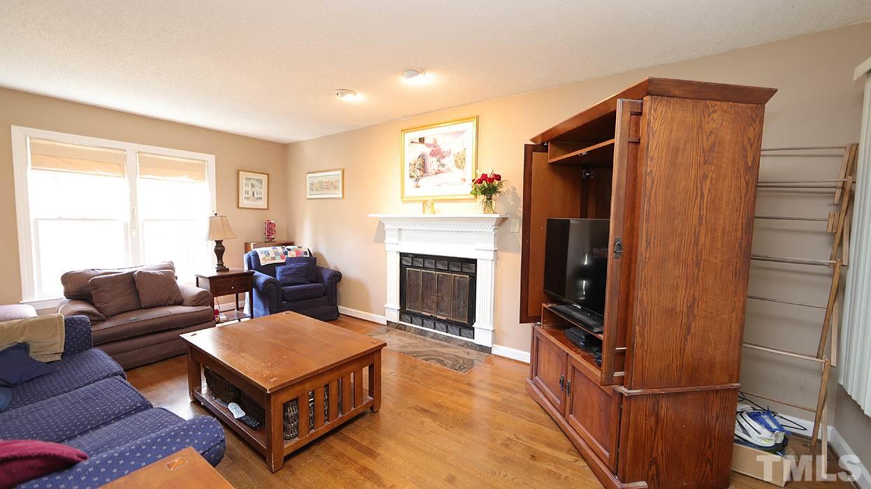 812 Temple Street Raleigh, NC 27609 - Photo 3 of 23 Gallery Image 3