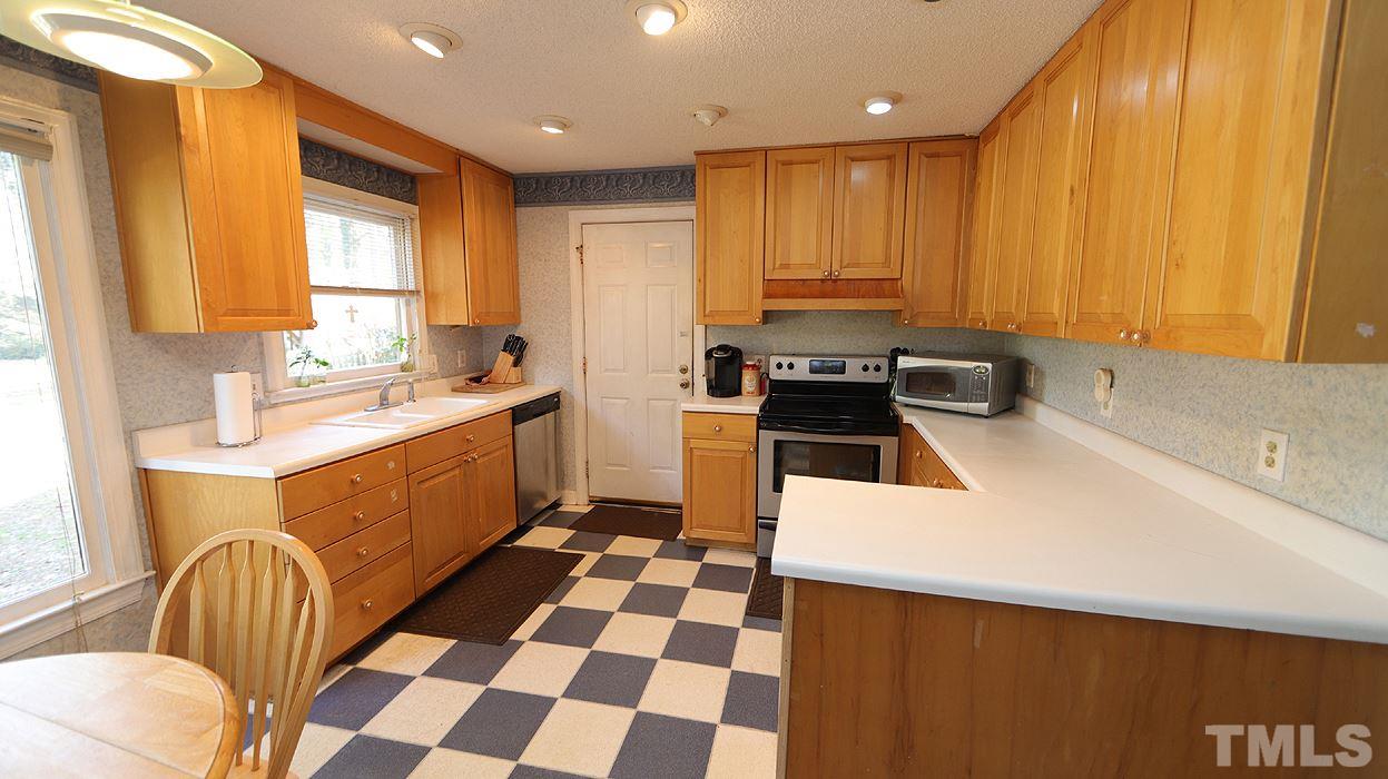 812 Temple Street Raleigh, NC 27609 - Photo 10 of 23 Gallery Image 10