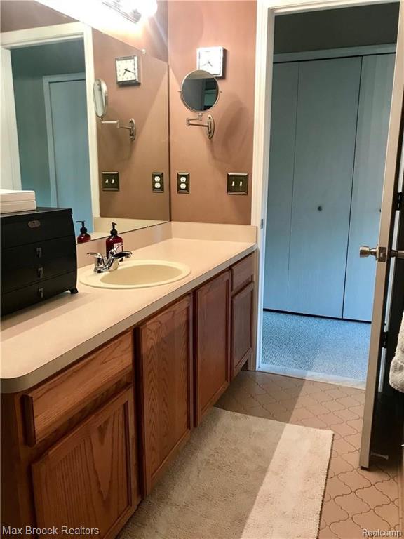 1654 River View Drive Rochester Hills, MI 48307 - Photo 13 of 15