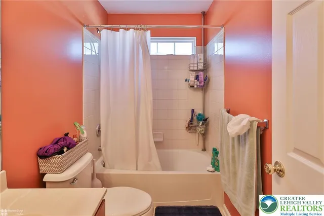 $519,500 | 2421 South Wood Street, Allentown, PA 18103