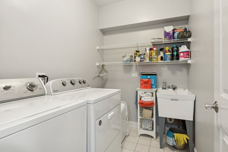 1918 Lynn Circle Libertyville, IL 60048 - Photo 17 of 17 a utility room with dryer and washer