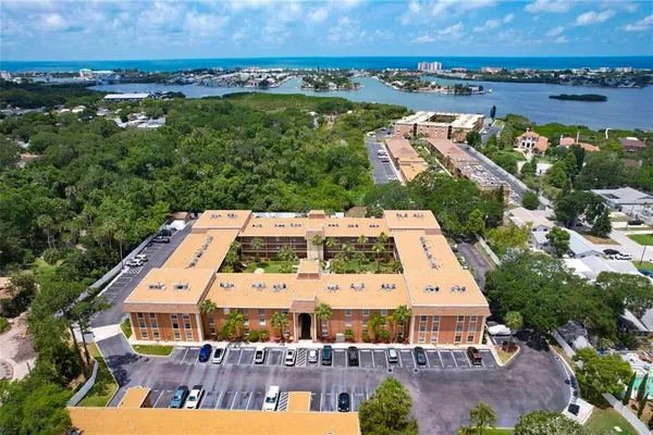 $2,200 | 12760 Indian Rocks Road, Unit 573, Largo, FL 33774