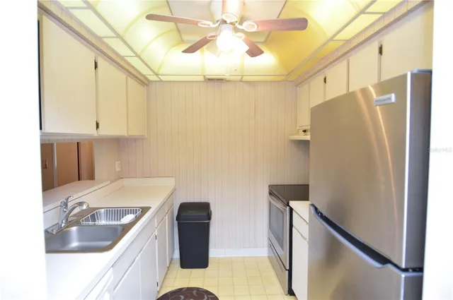 $1,900 | 12760 Indian Rocks Road, Unit 573, Largo, FL 33774