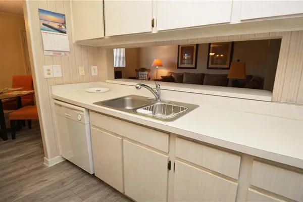 $2,200 | 12760 Indian Rocks Road, Unit 573, Largo, FL 33774