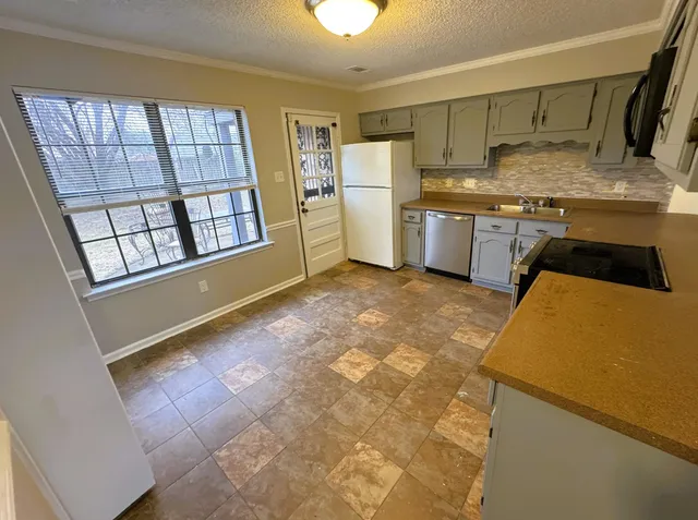 $1,425 | 6398 North Fawn Hollow Circle, Memphis, TN 38141