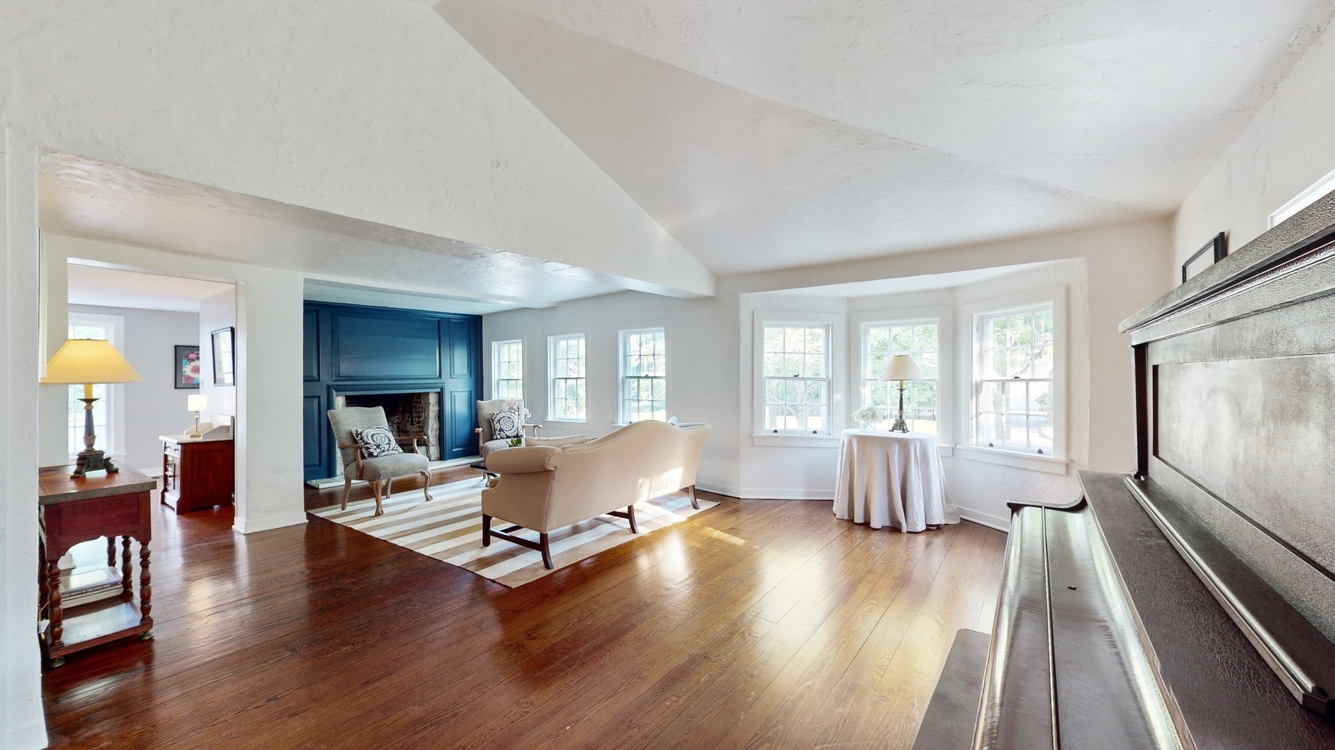 687 Hill Road Winnetka, IL 60093 - Photo 17 of 54 a living room with furniture and a large window