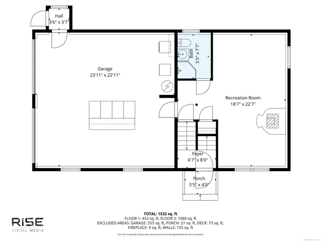 a picture of a book shelf