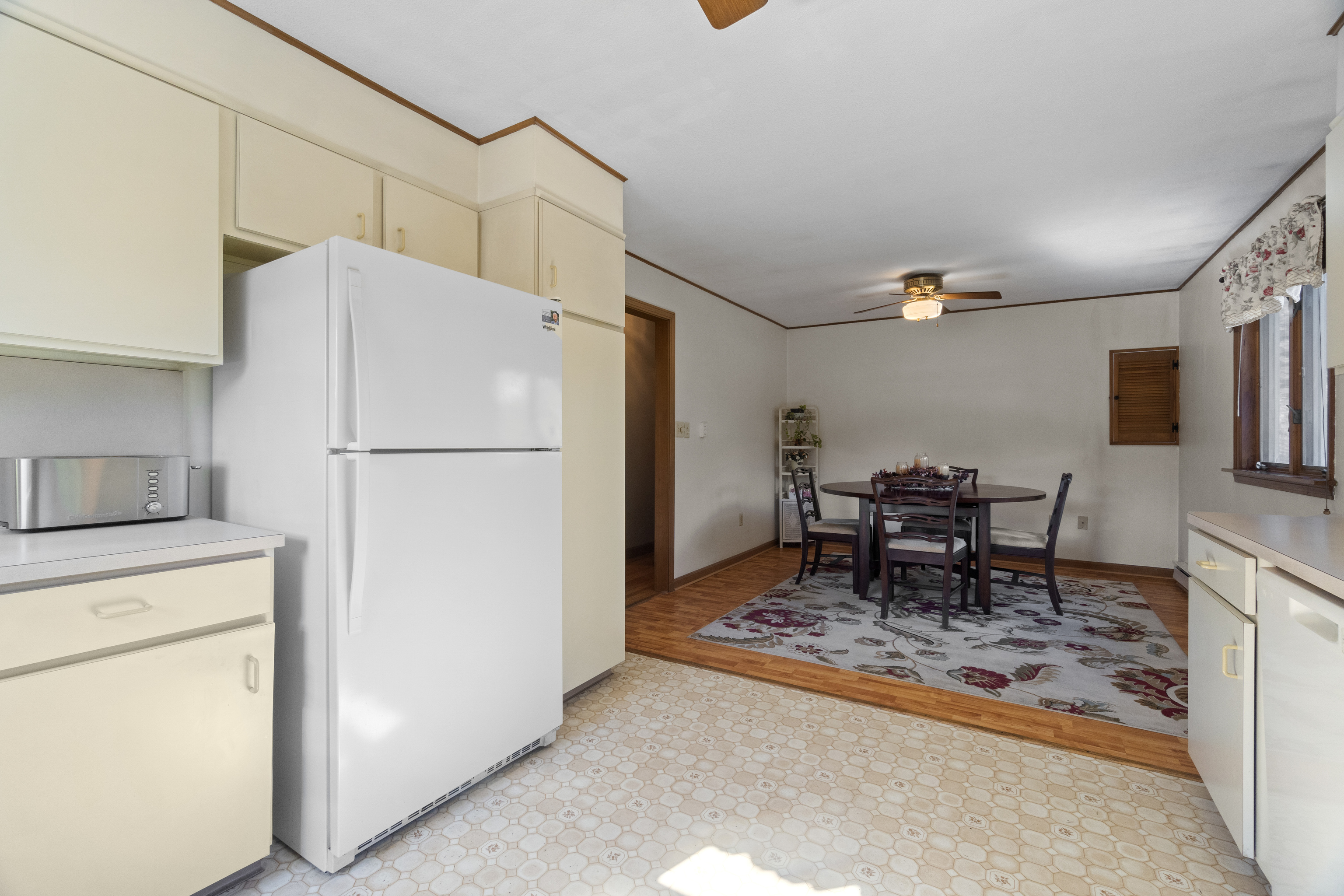 255 Capstan Avenue Groton, CT 06355 - Photo 7 of 35