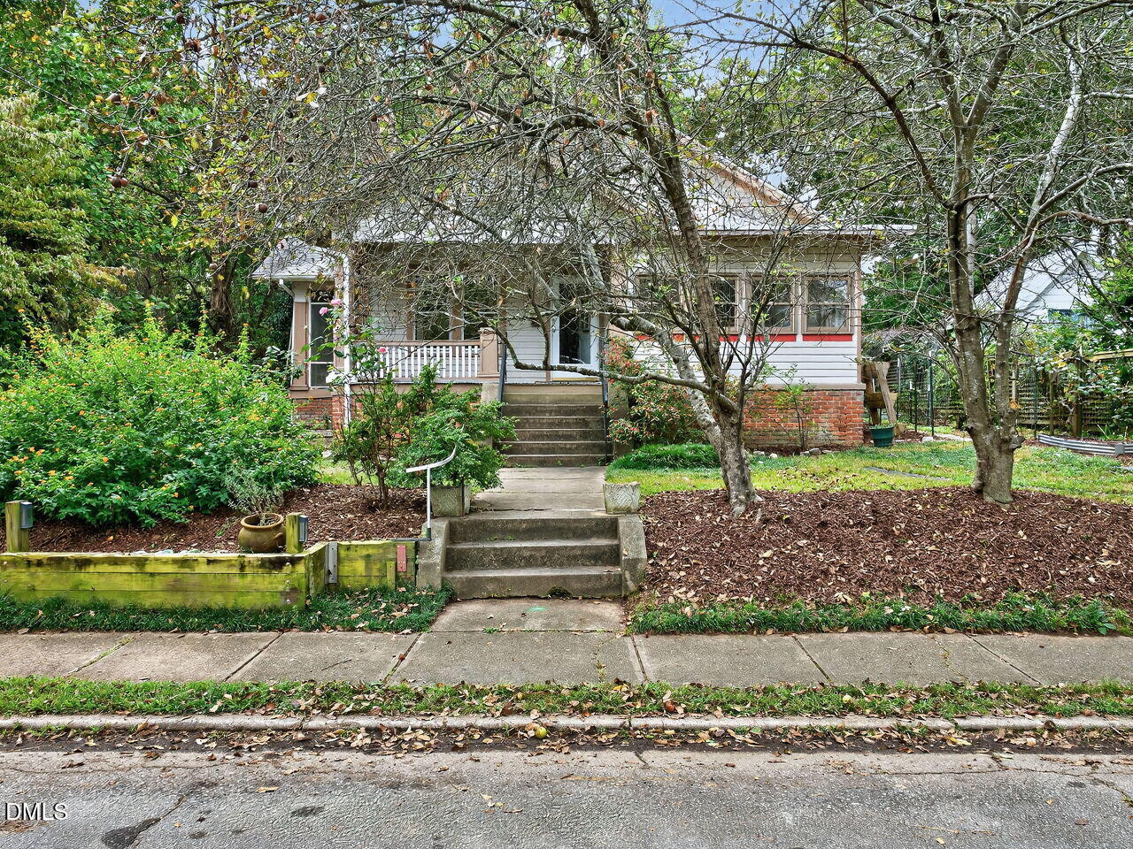 110 Hudson Street Raleigh, NC 27608 - Photo 1 of 27 001-1280x960-photo