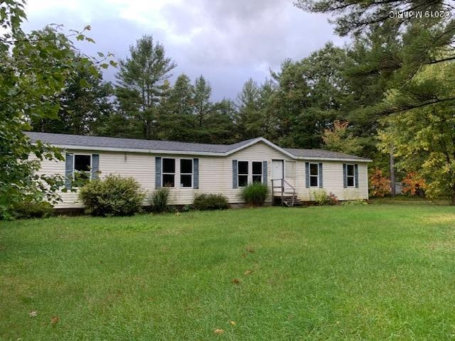 2241 Strand Road Muskegon, MI 49445 - Photo 1 of 10 IMG_0797