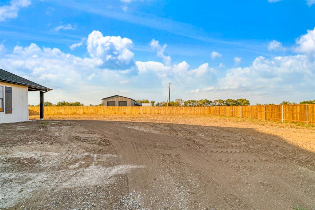 27 Private Road Brookston, TX 75421 - Photo 9 of 31 Gallery Image 9