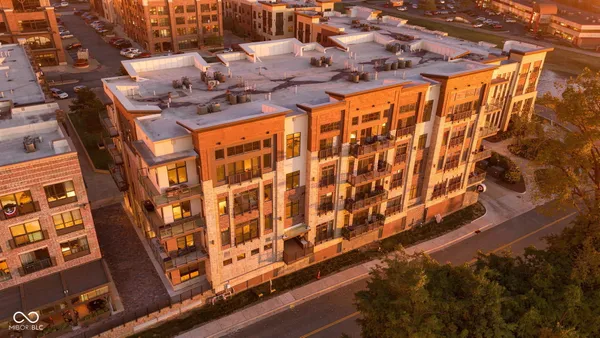 $839,900 | 15 West Executive Drive, Unit 404, Carmel, IN 46032