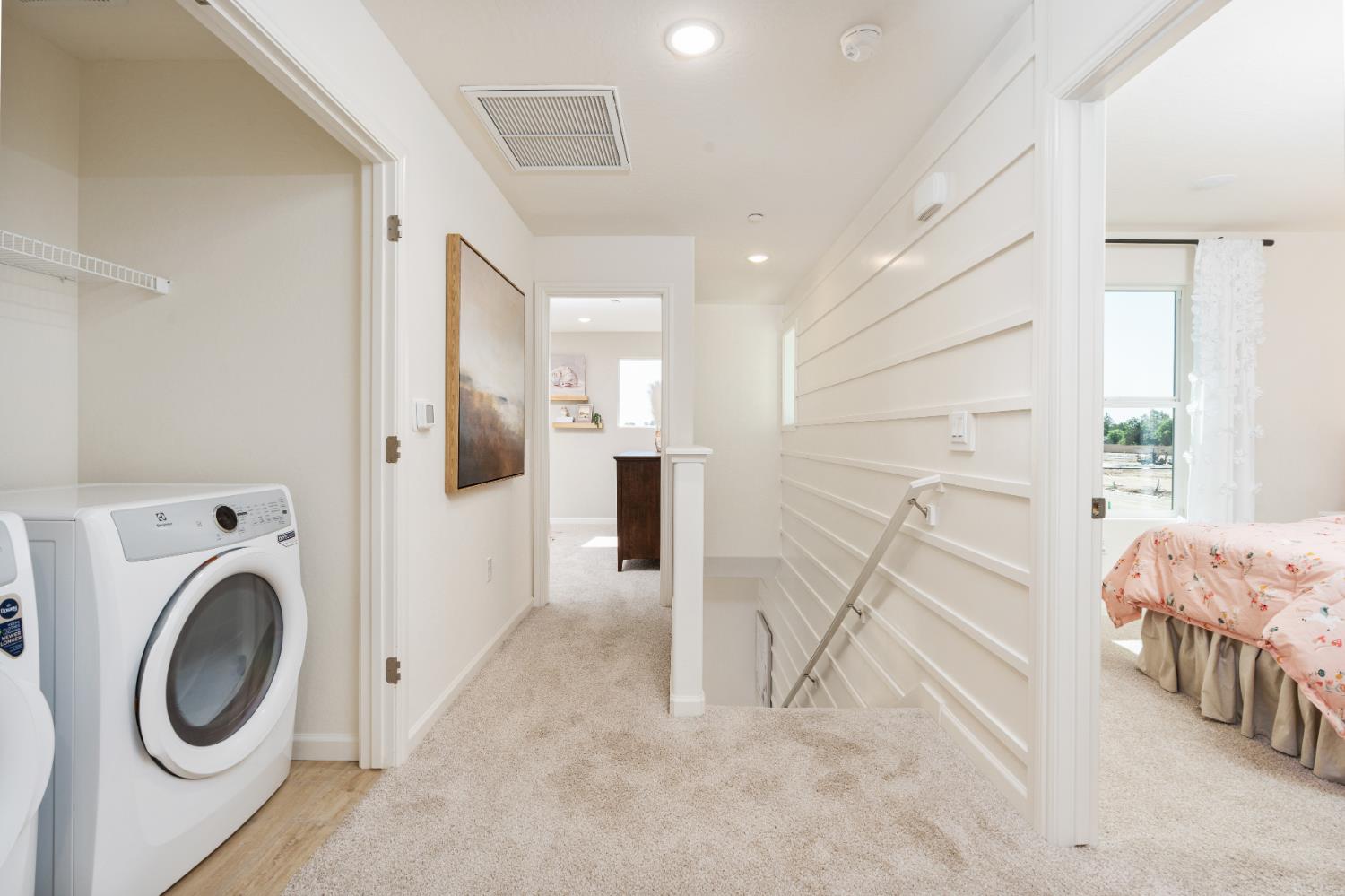 1532 Farmhouse Lane Clovis, CA 93619 - Photo 19 of 33 a spacious bathroom with a sink and a washing machine with the mirror