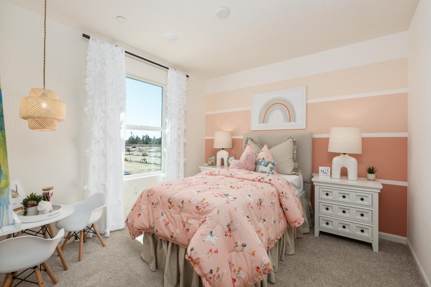 1532 Farmhouse Lane Clovis, CA 93619 - Photo 22 of 33 a bedroom with a bed and a table