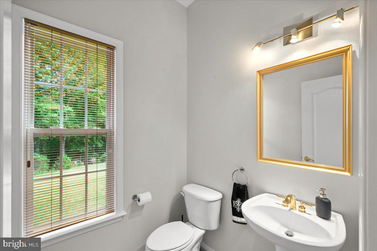 7136 Ayers Meadow Lane Springfield, VA 22150 - Photo 18 of 53 Main Level Half Bath